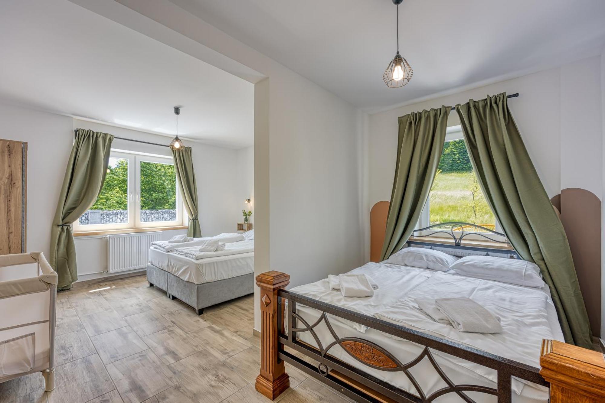 Vila Lisjak - Apartments ポドチェトルテク 部屋 写真